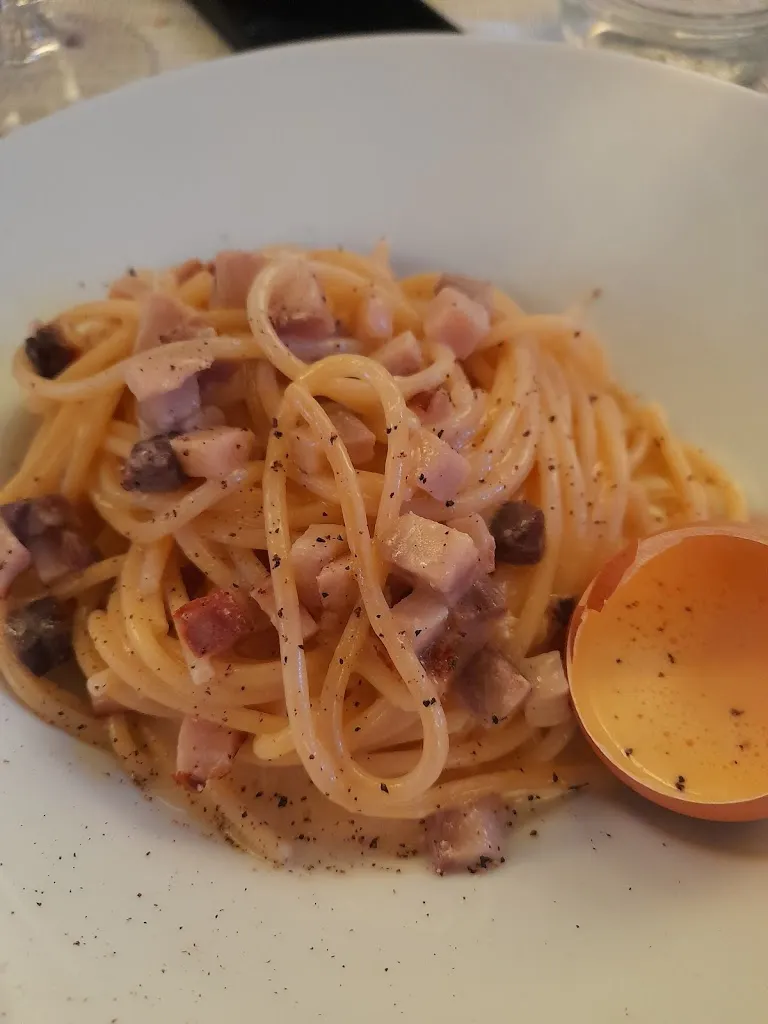 j a_La Dolce Vita_Campochiesa_review