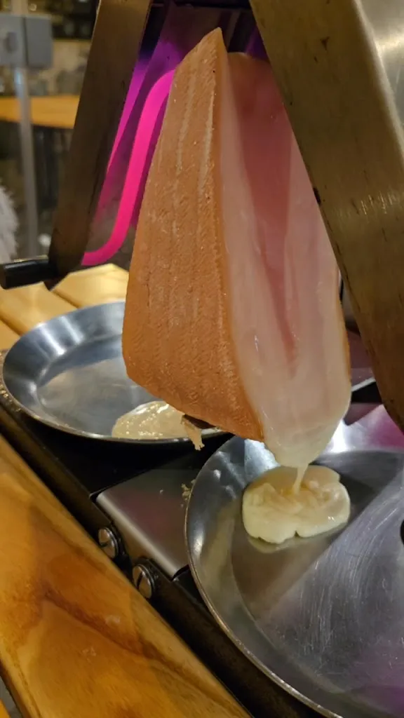 Erica Elliot_Fernandell Brasserie Raclette_Courmayeur_recensione