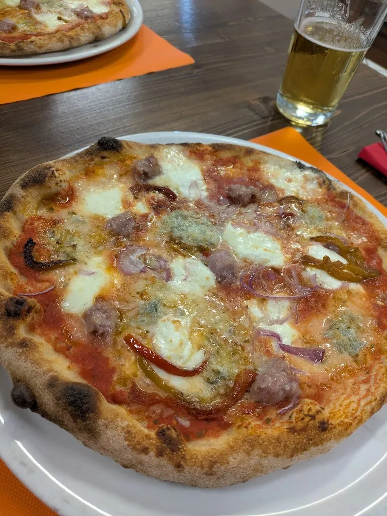 Floriana Olga Matera_SOLE ROSSO ALBENGA_Campochiesa_recensione