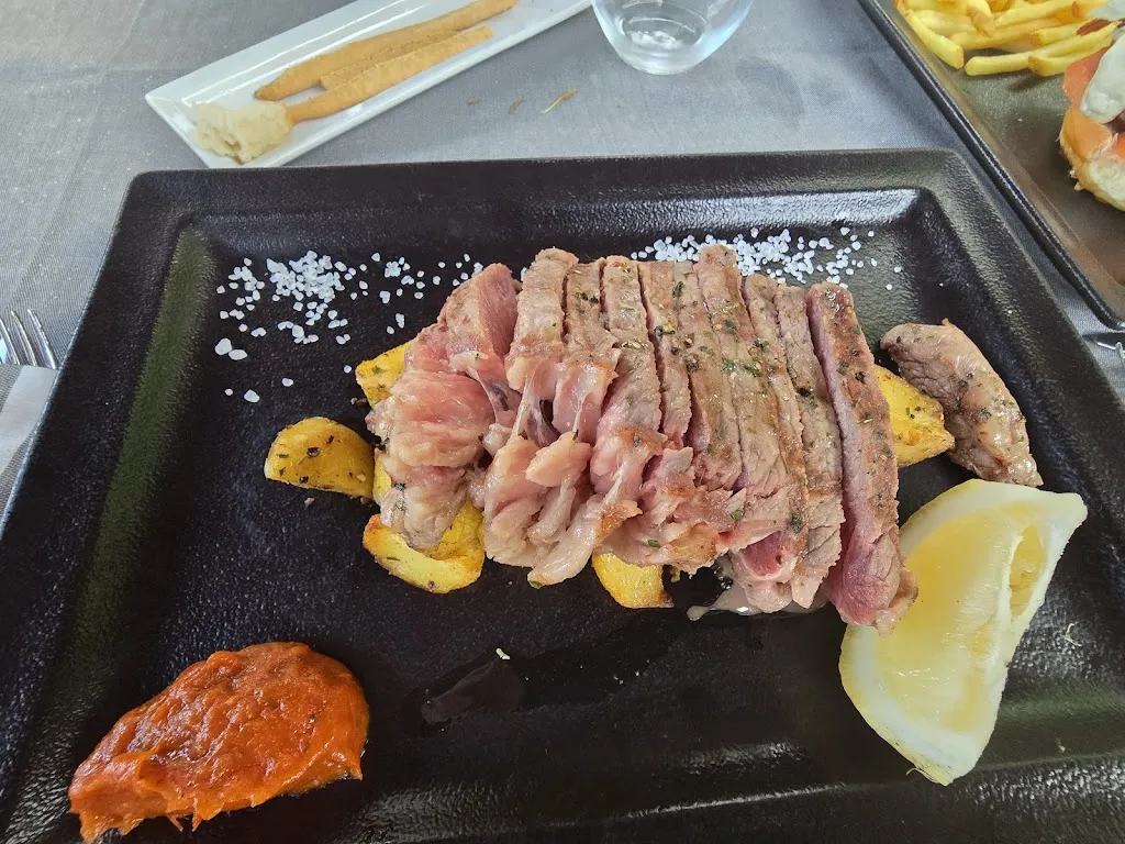 Aleksandar Stojmenov_Piazza Marconi_Campochiesa_review