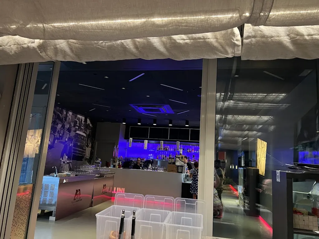 Piazza Marconi restaurant in Campochiesa