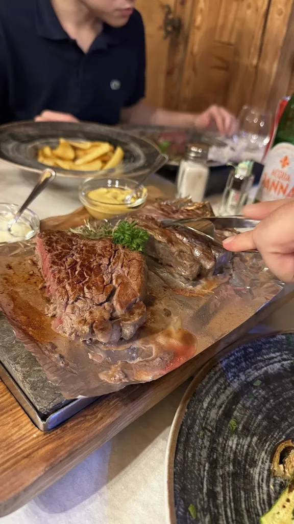 Elena Aleksandrova_Ristorante pizzeria La Palud da Rocco e Francesco Courmayeur_Courmayeur_review