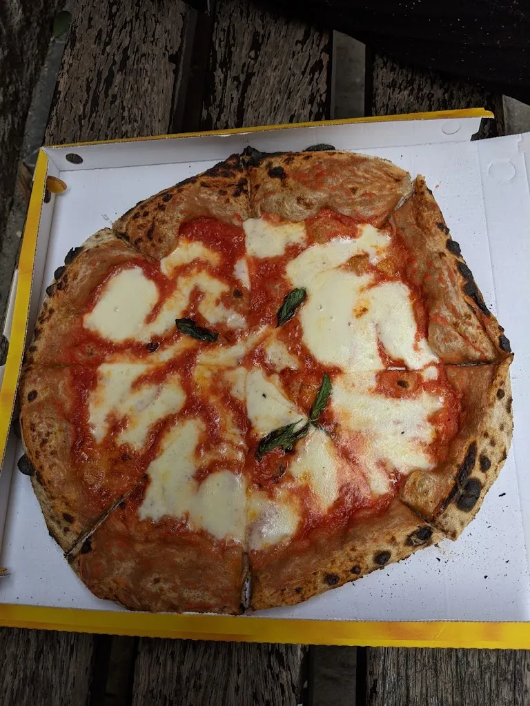 Alexander M._MANI PIZZA & CUCINA ALBENGA_Campochiesa_review