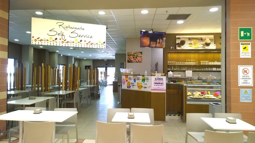 Dolcesalato Self Service Albenga restaurant in Campochiesa