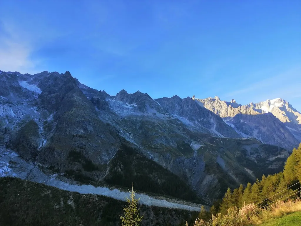 Lucy Light_La Grolla Chalet & Restaurant_Courmayeur_review