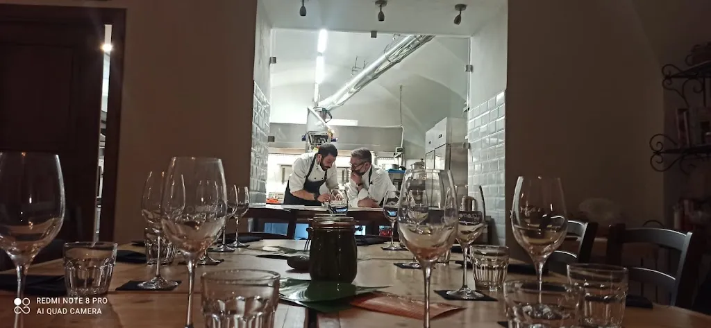 Enoteca Grappolo_Caravonica_slider_image_1