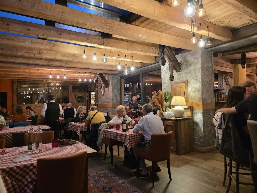 Lee Minett_La Clochette_Courmayeur_review