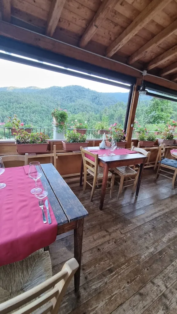 Restaurant @ Agriturismo Il Filo di Paglia restaurant in Carrodano