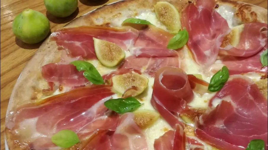 Pizzeria dal Pontevecchio_Casarza Ligure_slider_image_3