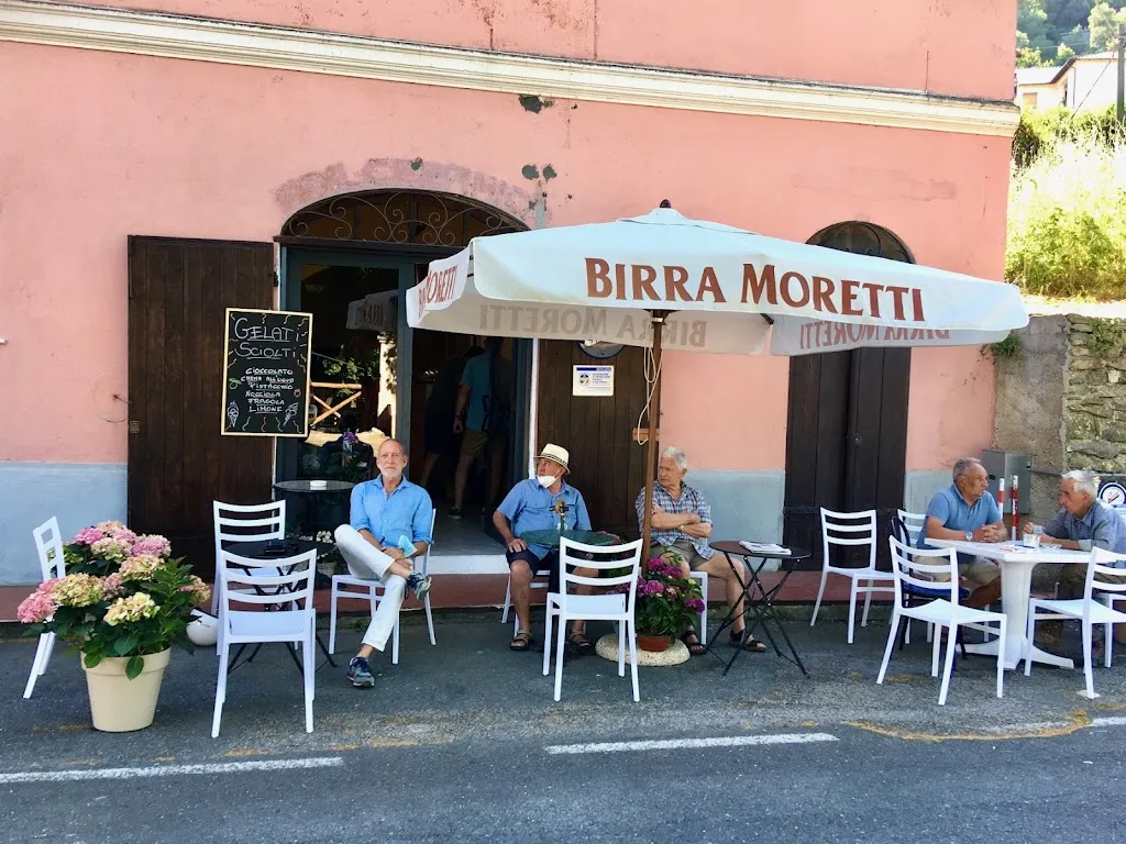 Circolo La Fontana restaurant in Casanova Lerrone