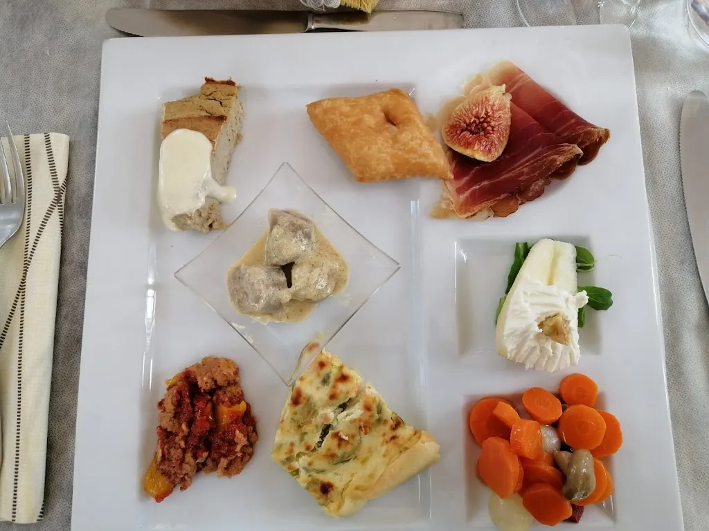 Ristorante Al Frantoio- Agriturismo il nido delle rondini_Casanova Lerrone_slider_image_2