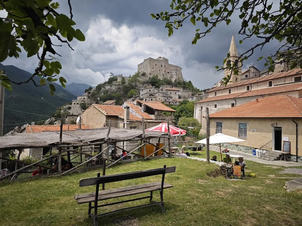 Centro Sociale Pro Loco_Castelvecchio di Rocca Barbena_slider_image_2