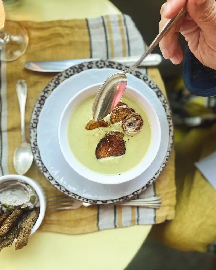 Pink Home Restaurant_Castellaro_slider_image_3