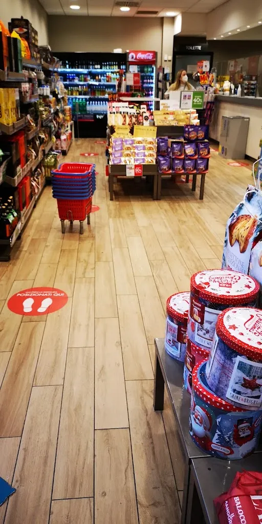 Jonas Lewin_Autogrill_Castellaro_review