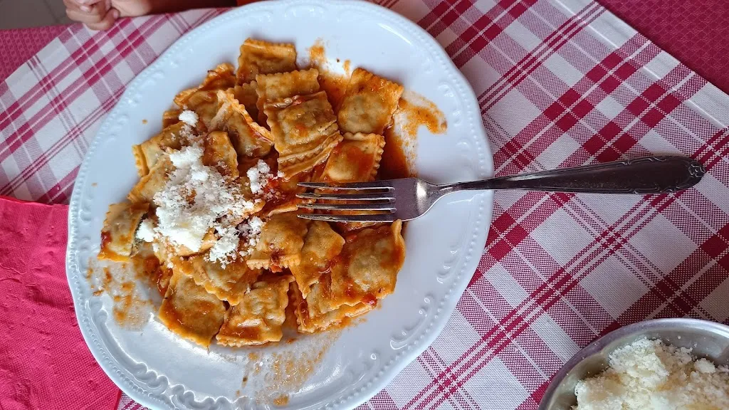 Elisabetta Zanfrini_Ö Strixeü_Ceranesi_review