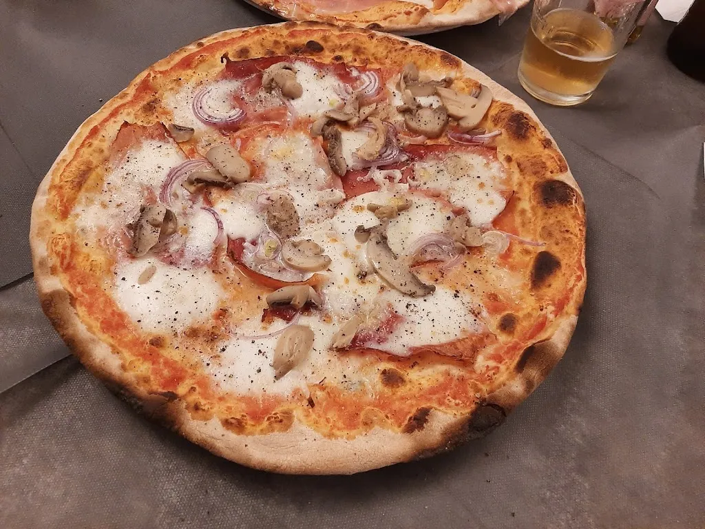 Hanspeter Schwarz_Pizzeria Al Bacio_Castelnuovo Magra_review