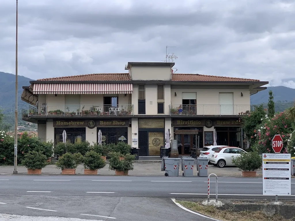 Pavlo Haychuk_Castelnuovo's Crazy Beer_Castelnuovo Magra_review