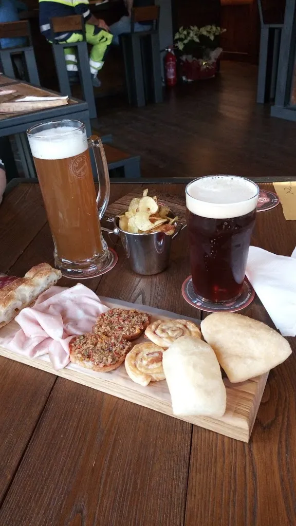 Patricia Pasco_Castelnuovo's Crazy Beer_Castelnuovo Magra_review