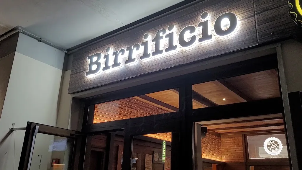 Castelnuovo's Crazy Beer_Castelnuovo Magra_slider_image_2