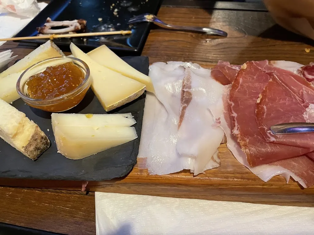 Castelnuovo's Crazy Beer_Castelnuovo Magra_slider_image_3