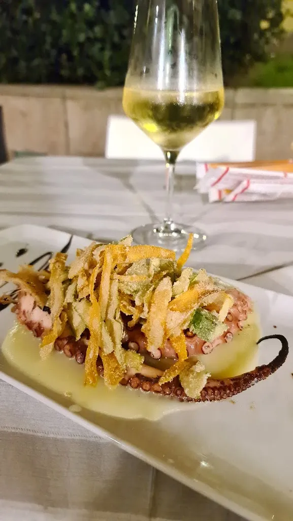 Farzaneh Hassanpour_27 Food & Drinks_Celle Ligure_review