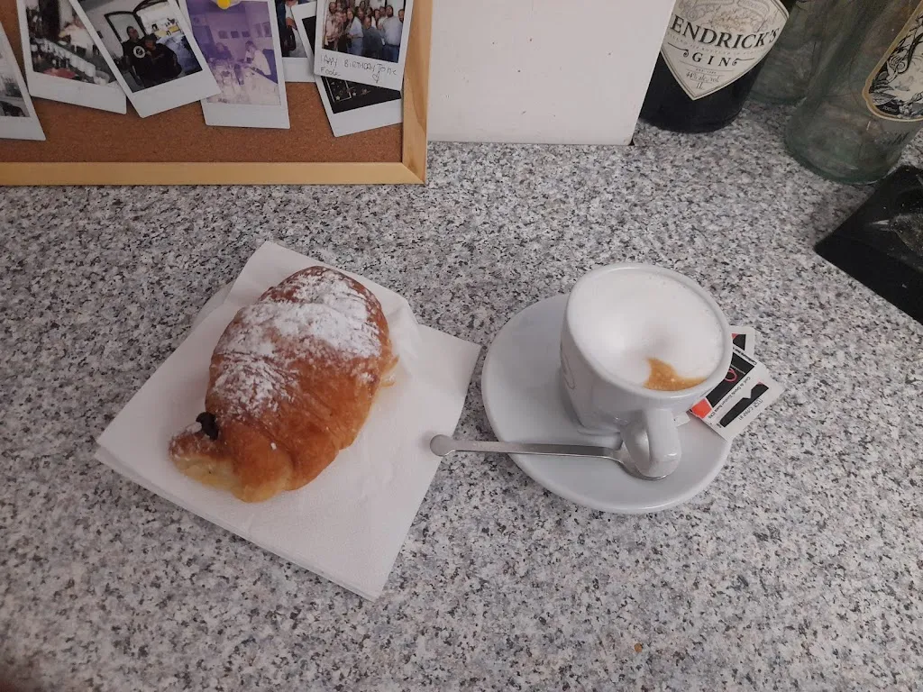Alphonse Francis_Antico Bar Nazionale Celle Ligure_Celle Ligure_review