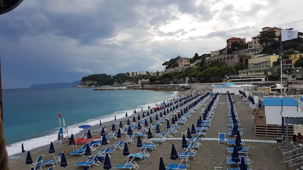 Shaifali Gautam_La Isla_Celle Ligure_review