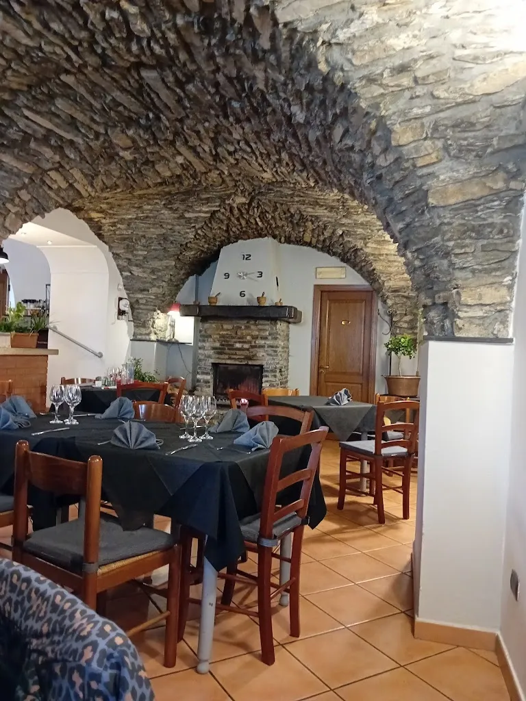 Trattoria Nazionale_Chiusanico_slider_image_1