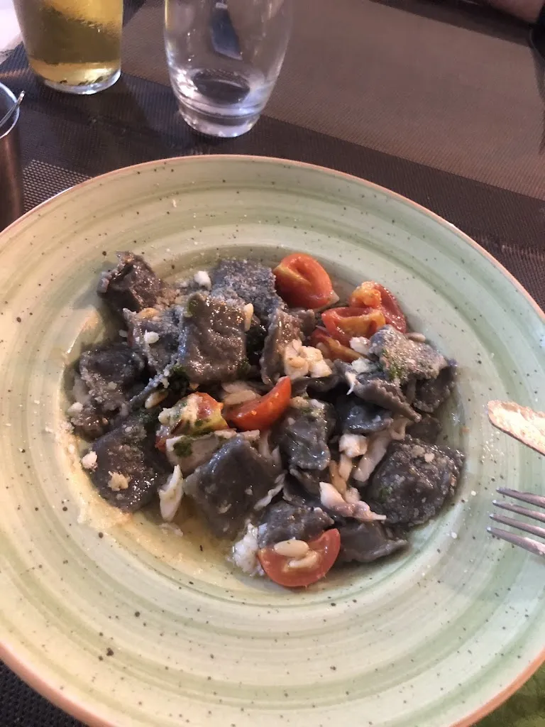 Smilla Luise_L'olivapazza_Cipressa_review