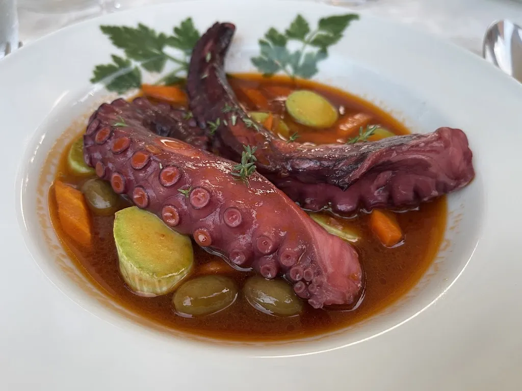 wolf's den da vittorio_Cipressa_slider_image_2