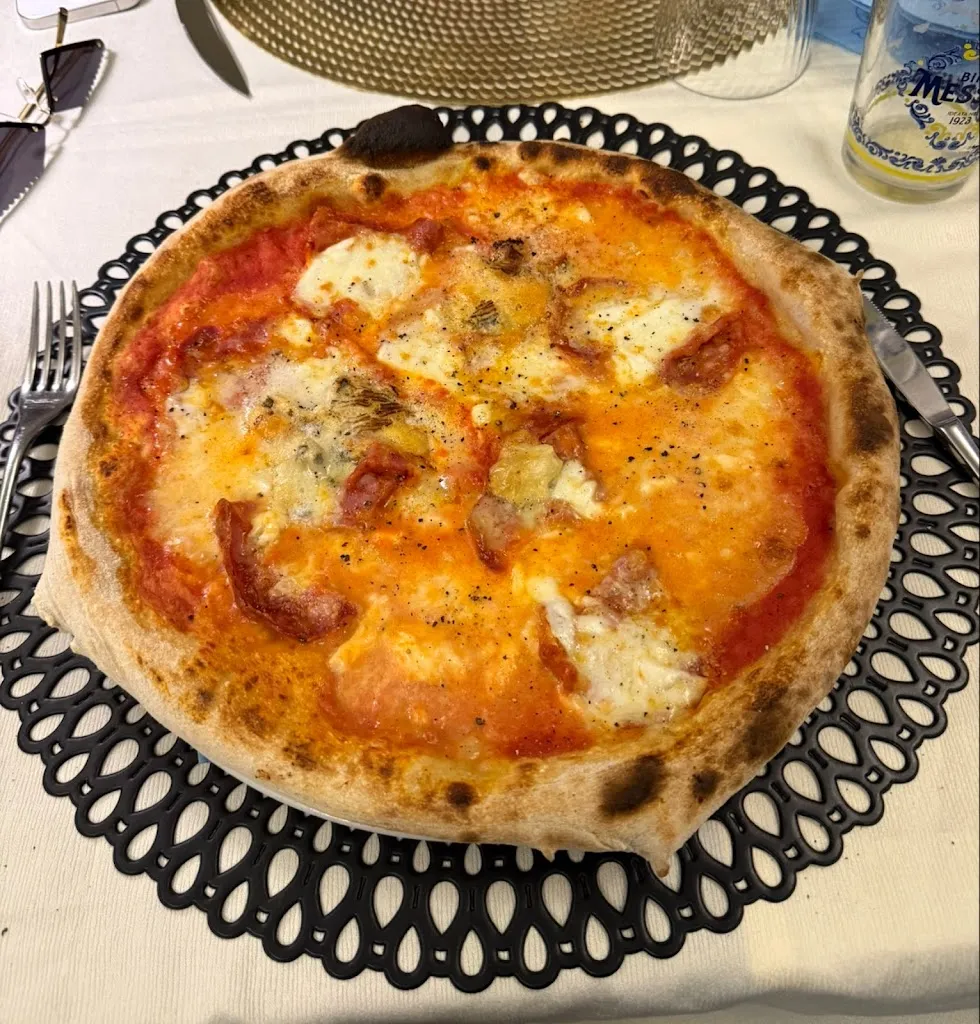 Dario Juhasz_5 Torri Pizzeria Napoletana Ristorante_Civezza_review