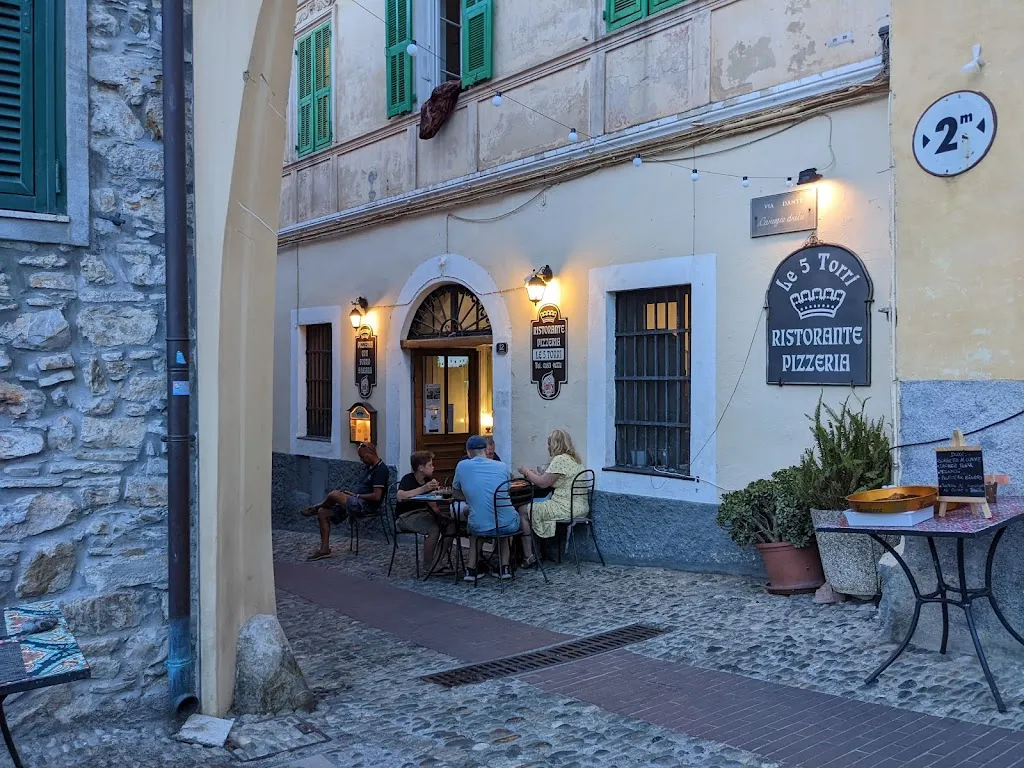 5 Torri Pizzeria Napoletana Ristorante_Civezza_slider_image_1