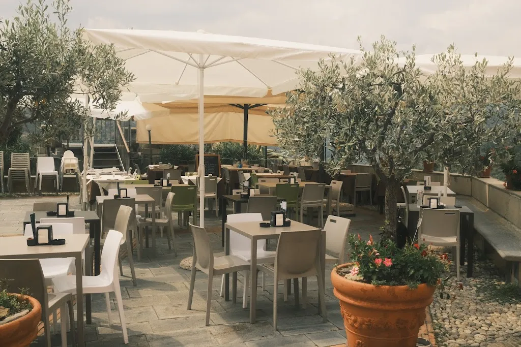 Bar Ristorante La Piazzetta_Civezza_slider_image_2