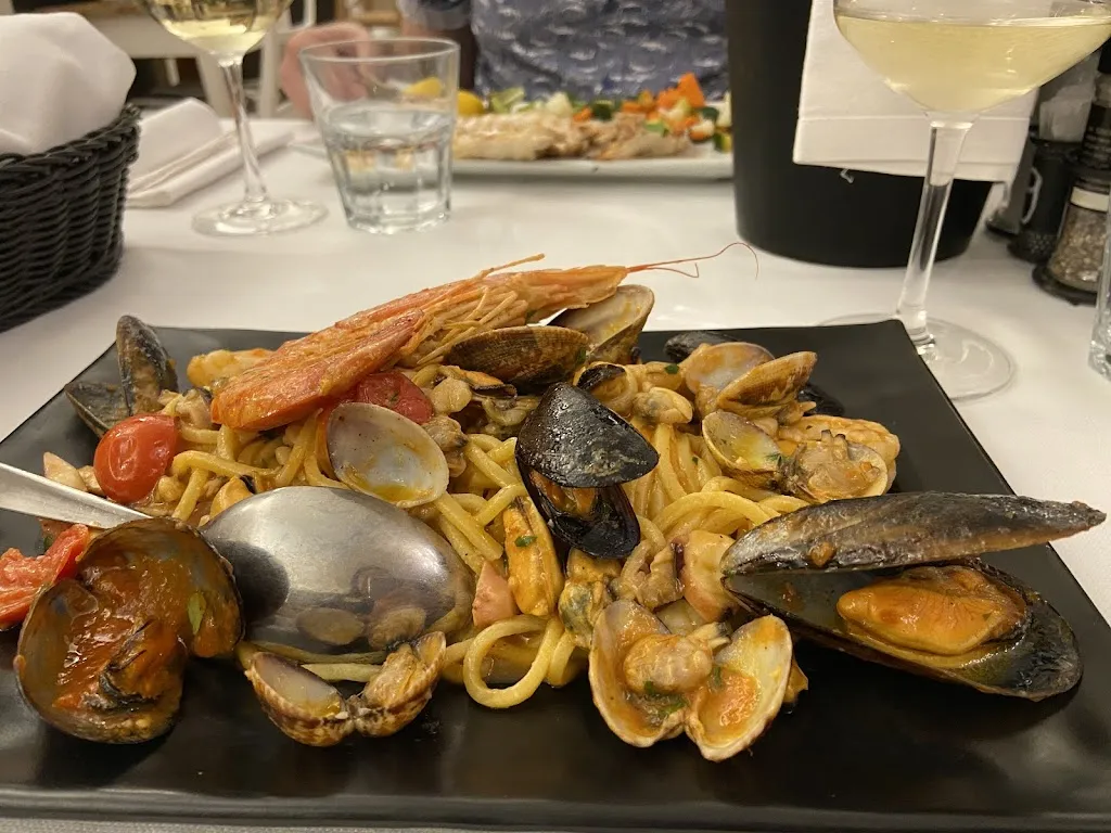 Som Montree_La Virata Trattoria del Pesce_Cisano_review