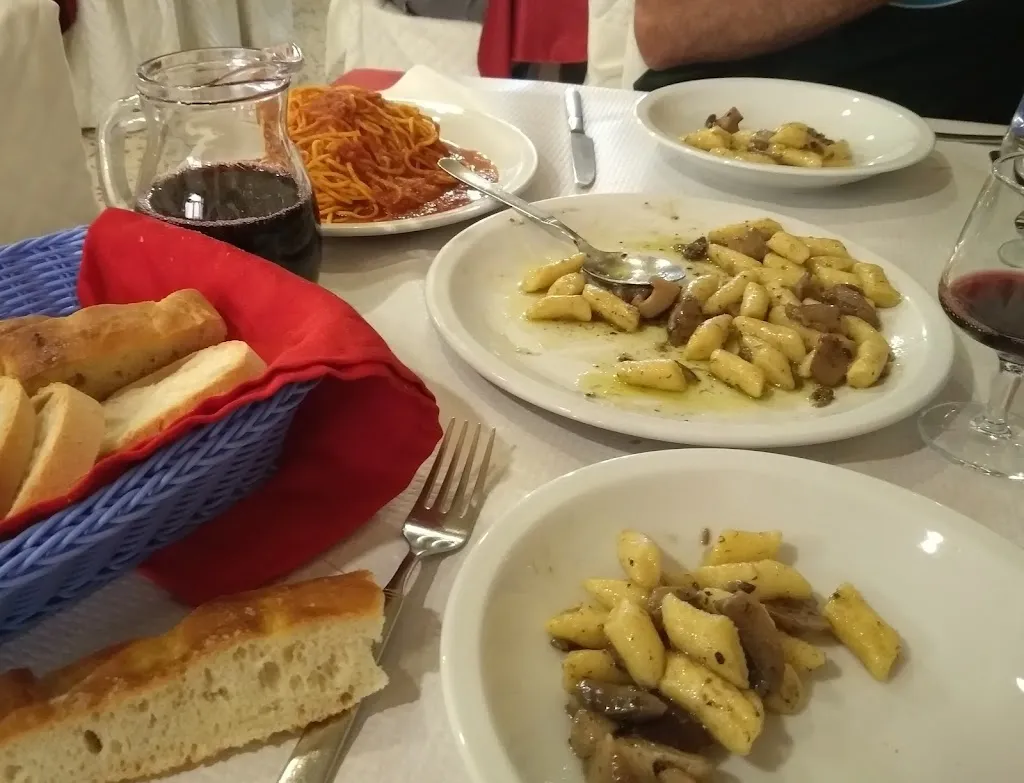 Janetbrady Brady_Ristorante Pizzeria Tunnel_Campli_review