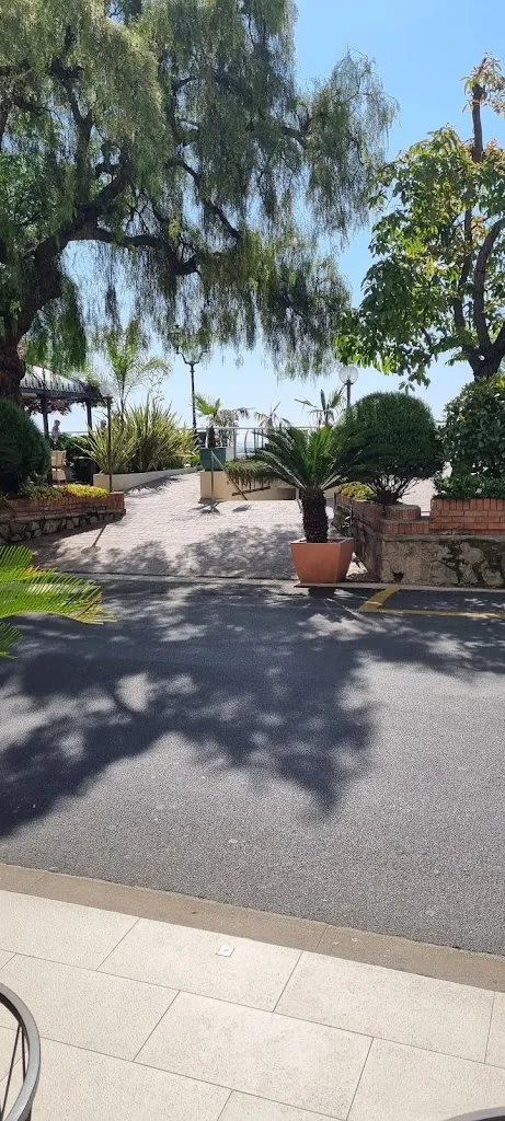 Alex P_Grand Hotel Mediterranee_Coreglia Ligure_review