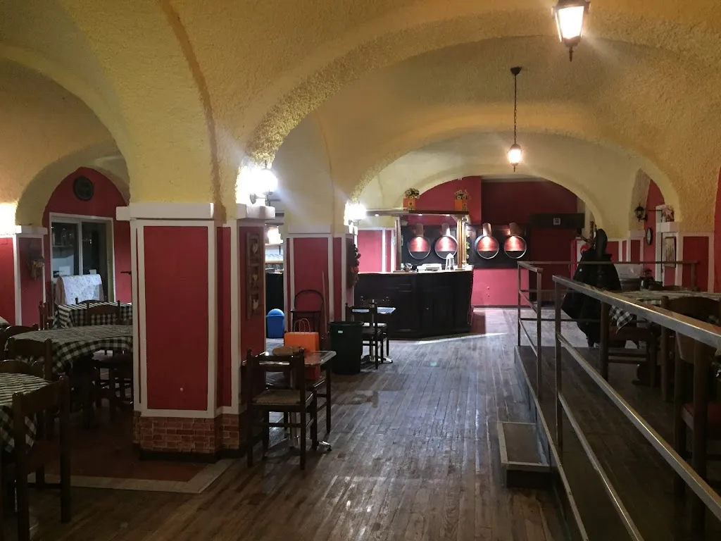 Trattoria Pizzeria da Lella e Lucio restaurant in Cosseria