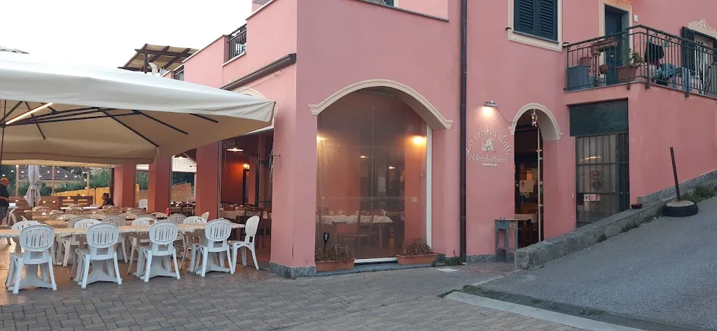 Ristorante pizzeria La vecchia stalla restaurant in Cogoleto