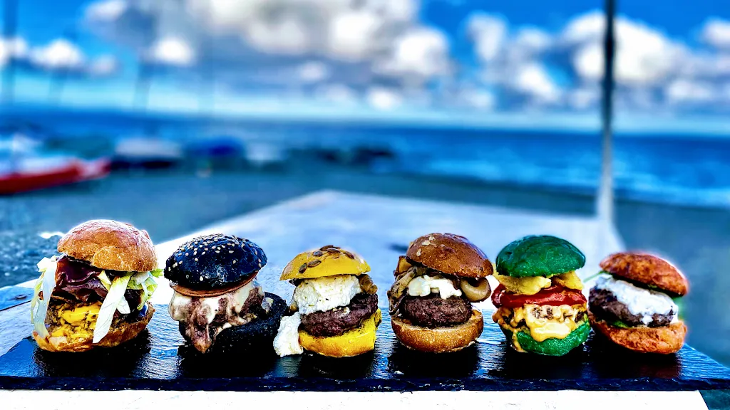 Cogo. drink food & burgers_Cogoleto_slider_image_3