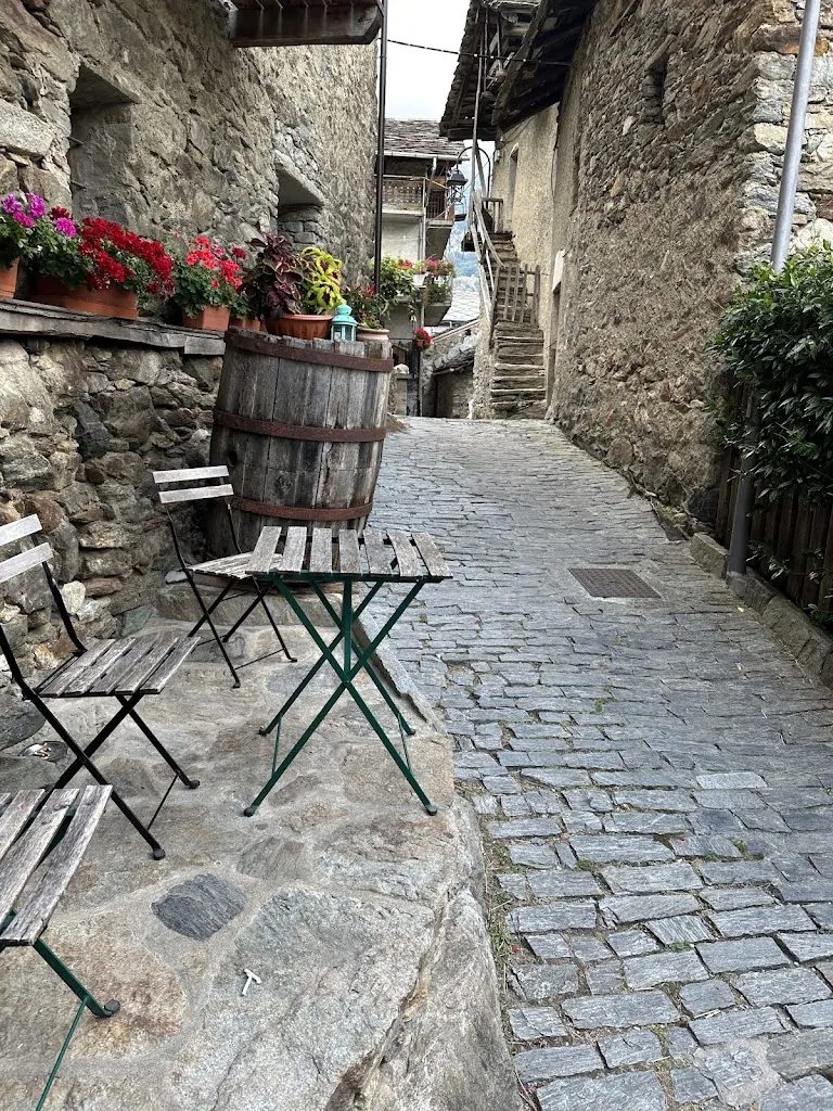 Rome Delon_Osteria Mansio 1695_Issime_review