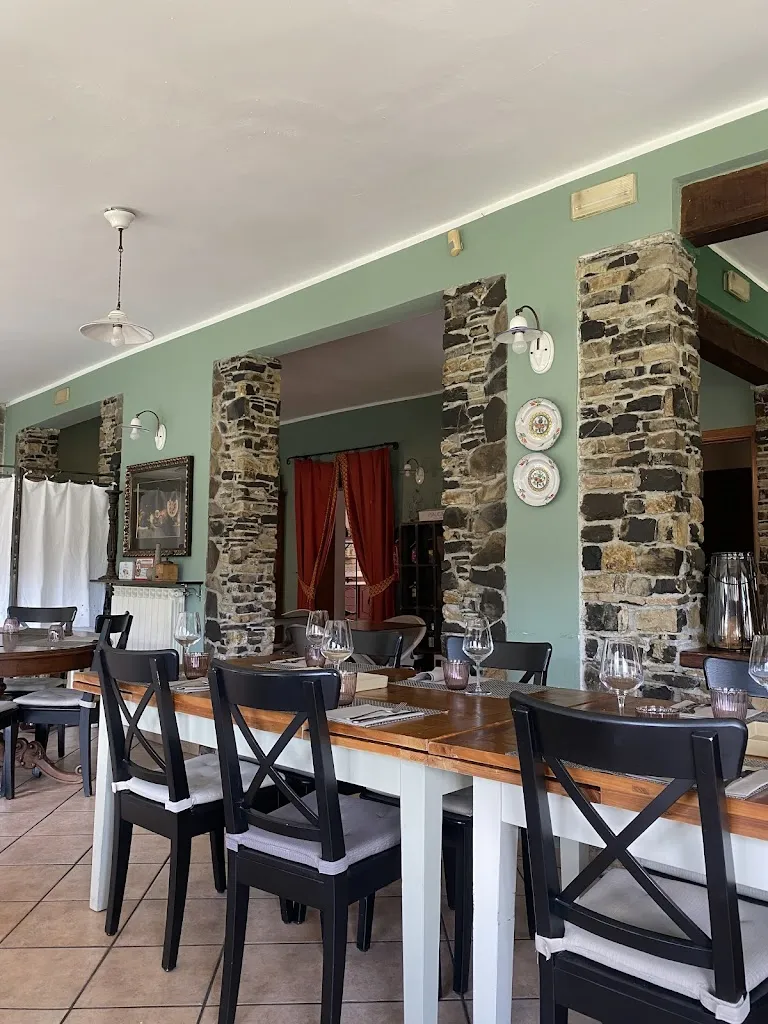 Osteria Paolomaria restaurant in Diano Arentino