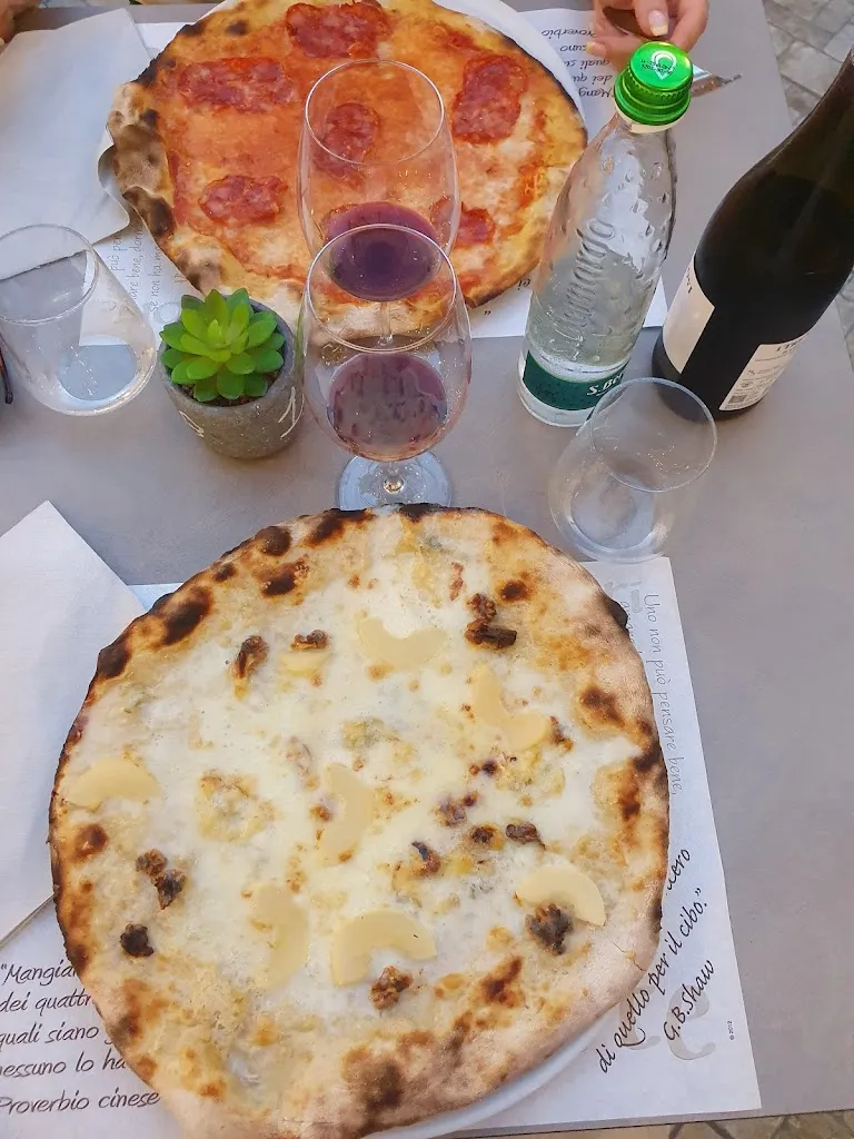 Pizzeria Ristorante Il Pozzo Dei Desideri_Diano Castello_slider_image_3