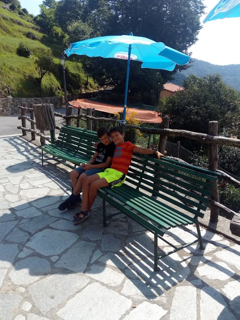 Osteria dei Lilli restaurant in Fascia