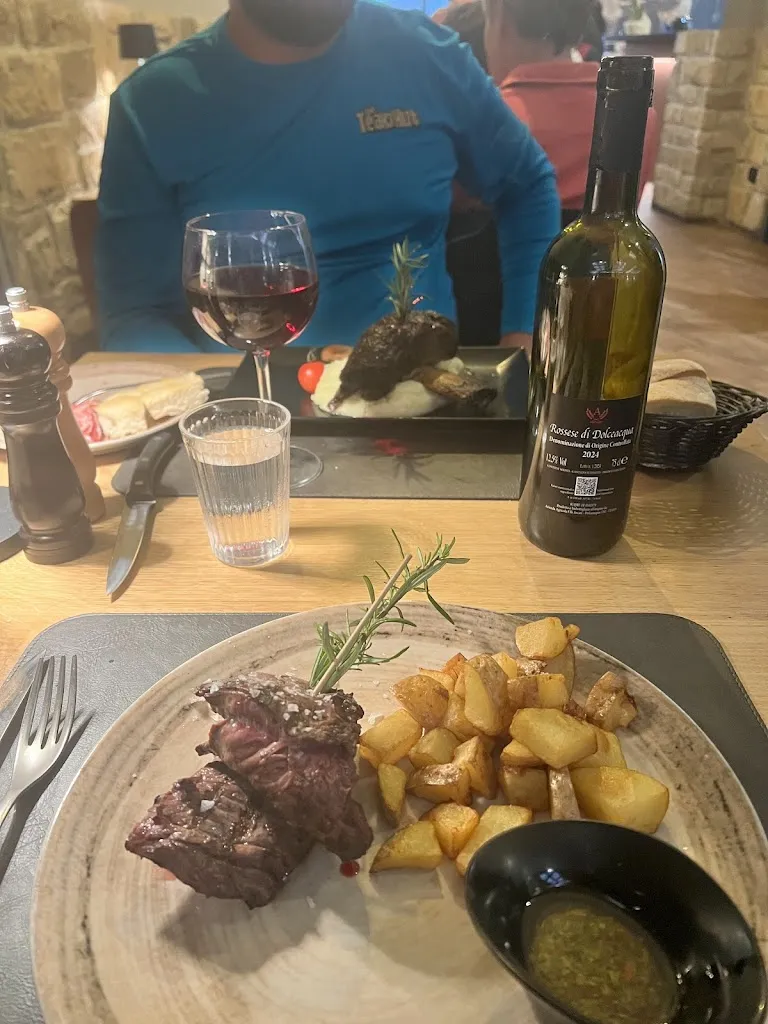 The Teaki Hut_Il Lupo - Smoke & Grill_Dolceacqua_review