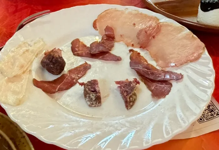 N P_Trattoria Omens_Issime_review