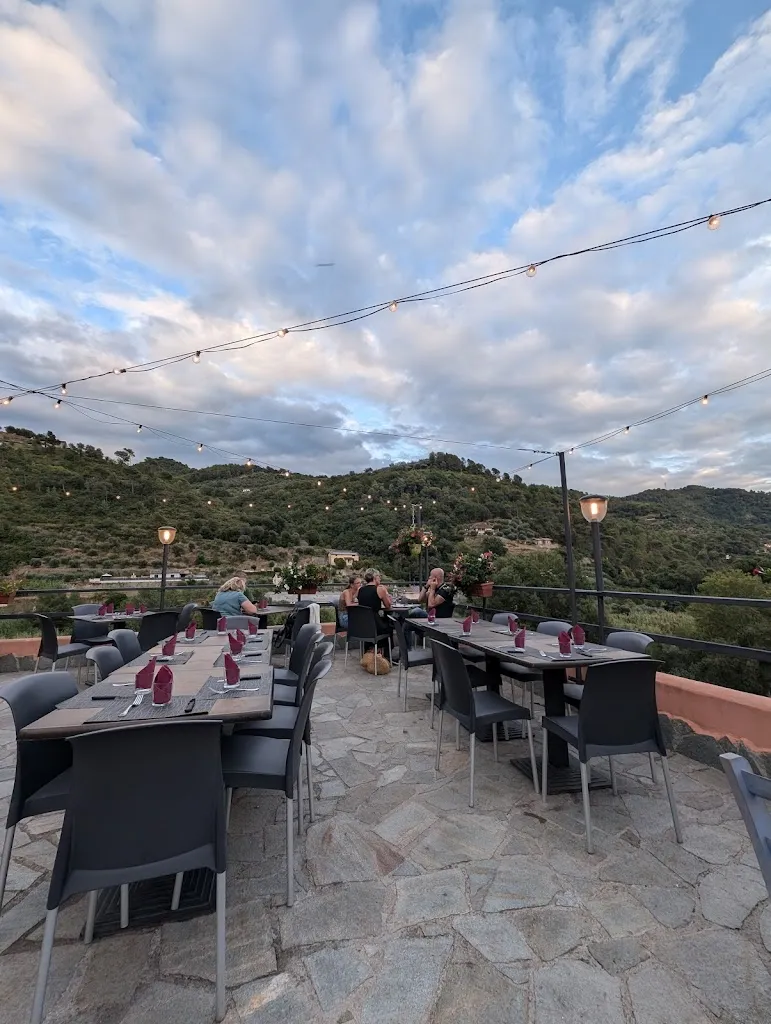 Pizzeria - Friggitoria Zero 81 restaurant in Dolceacqua