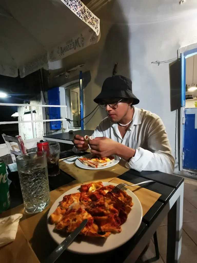 Eric Marrufo_BAR LA CUEVA_Framura_review