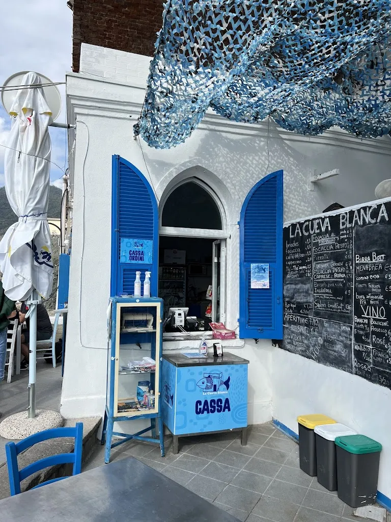 BAR LA CUEVA_Framura_slider_image_1