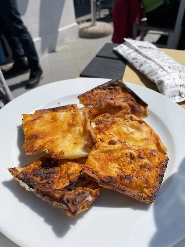 BAR LA CUEVA_Framura_slider_image_2