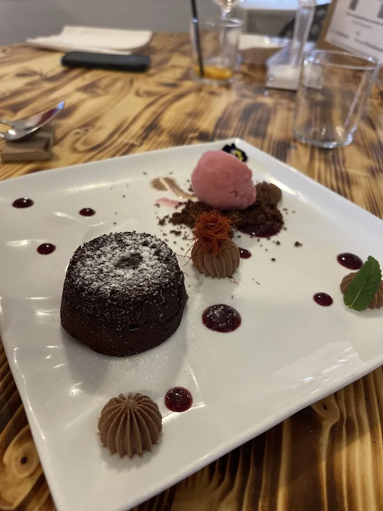 C B_Luigia_Laigueglia_review